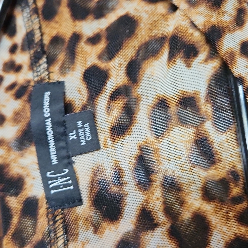Leopard Top - Picture 3 of 4